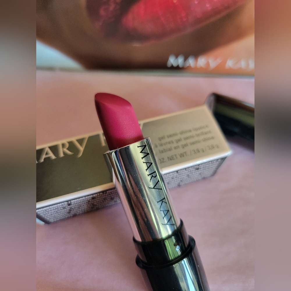 Mary Kay Gel Semi-Shine Lipstick-Haute Pink